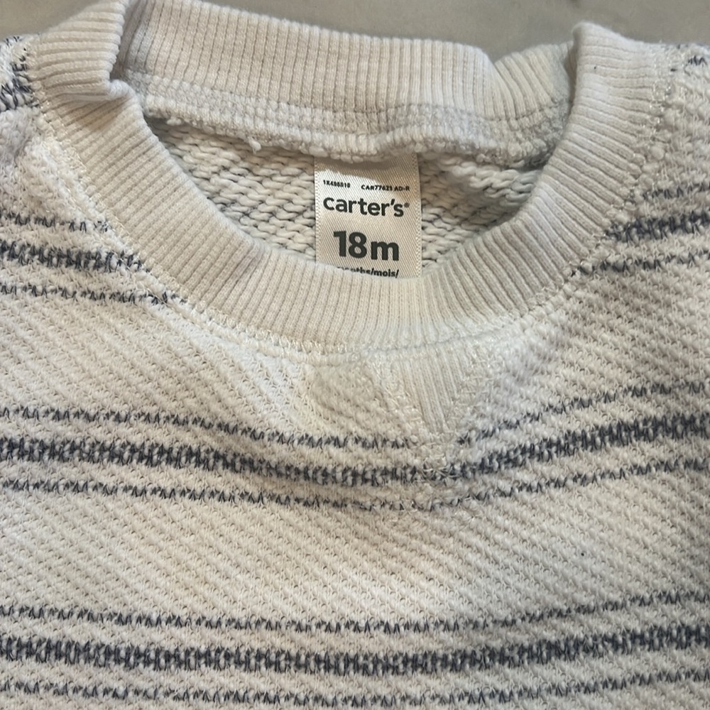 Carter's baby t-shirt, excellent condition, 18 months. - Picture 3 of 4